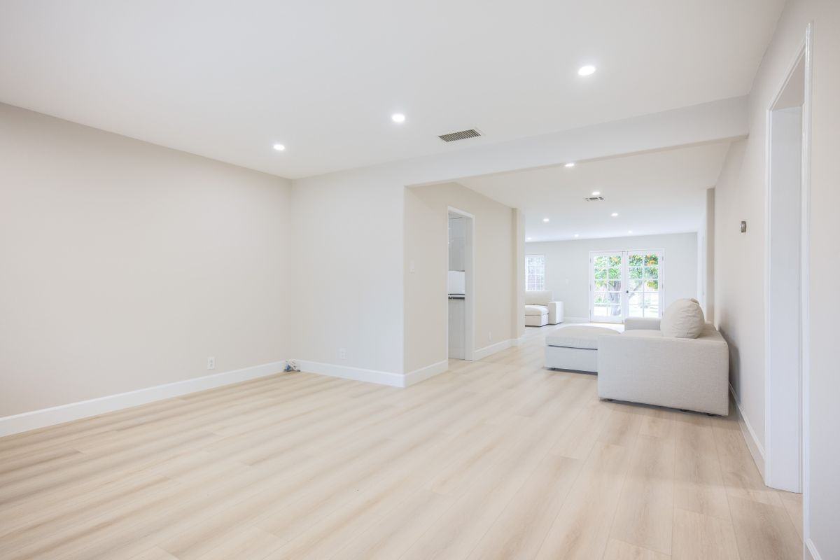 22022 Lopez St - Photo 2 of 48