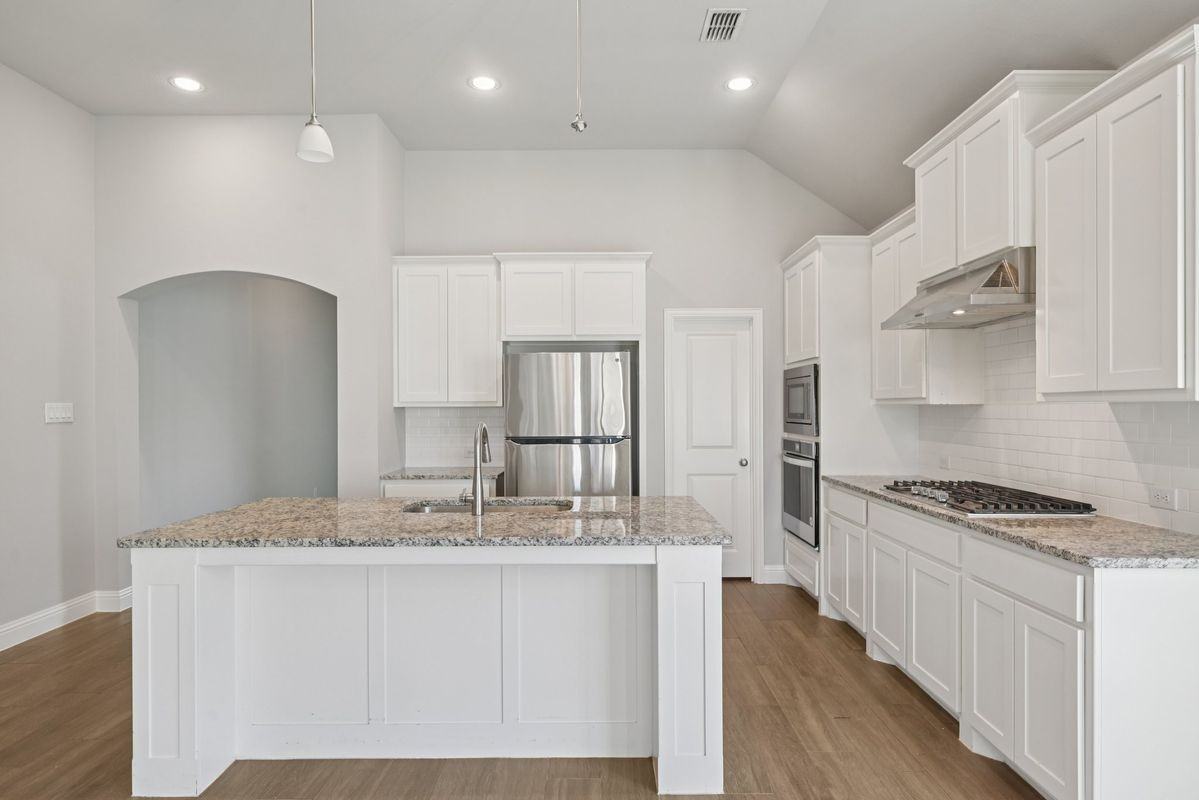 1709 Everitt Trl - Photo 4 of 8