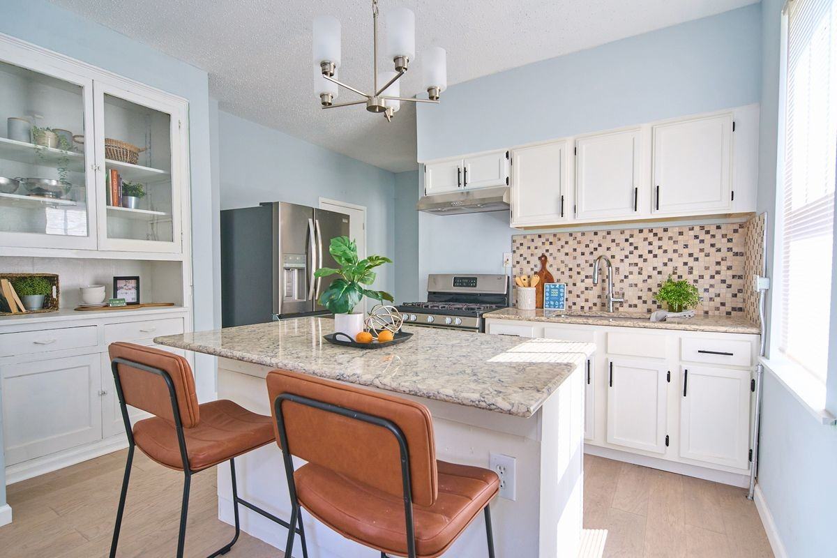 3011 Iowa Ave - Photo 7 of 14