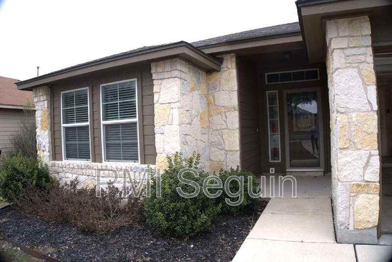 111 Hoya Ln - Photo 2 of 16