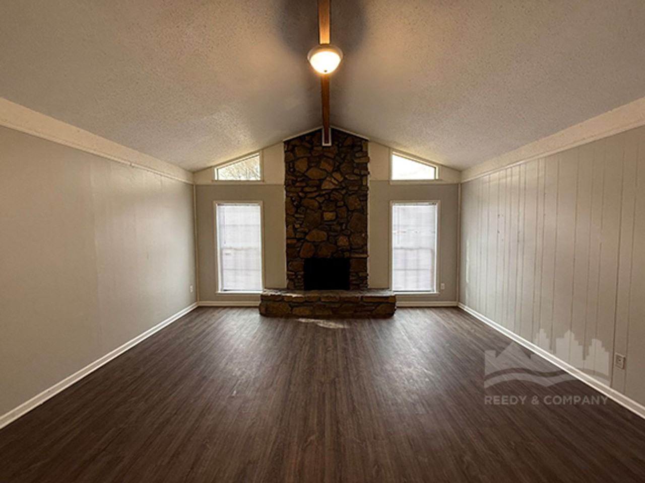 5700 Ridgetop Dr - Photo 4 of 21