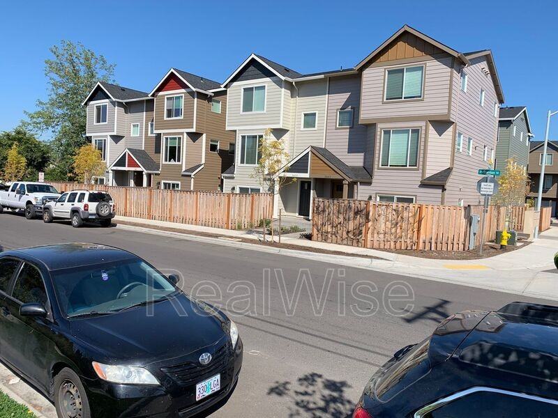 16589 Sw Blanton St - Photo 4 of 13