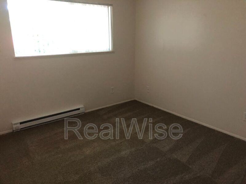 13437 Se Stark St - Photo 7 of 18