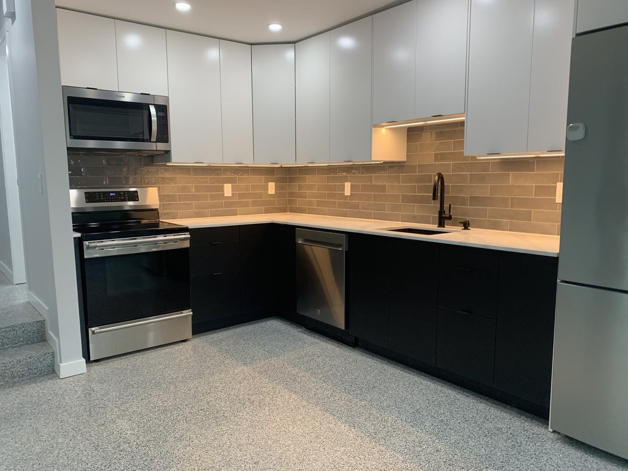 2483 East 10th Avenue #2A - Photo 4 of 23