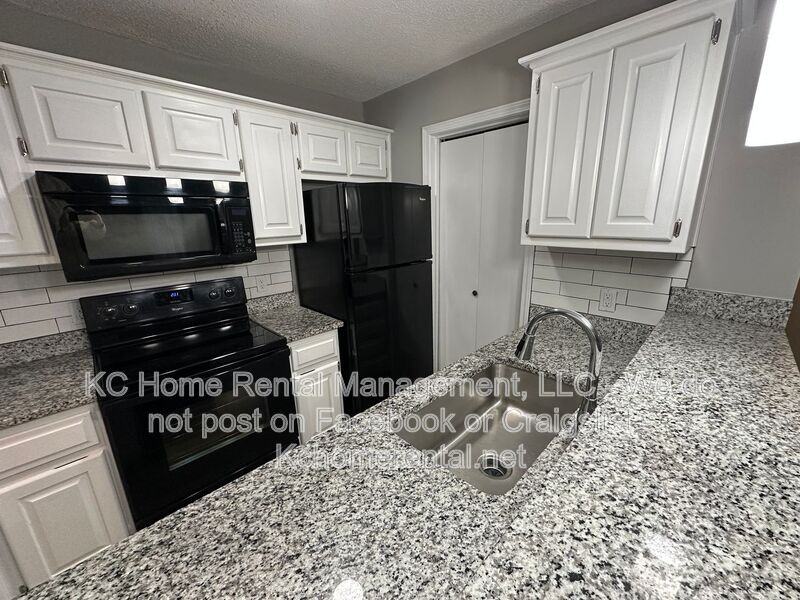 12013 W 58th Pl #B - Photo 6 of 34