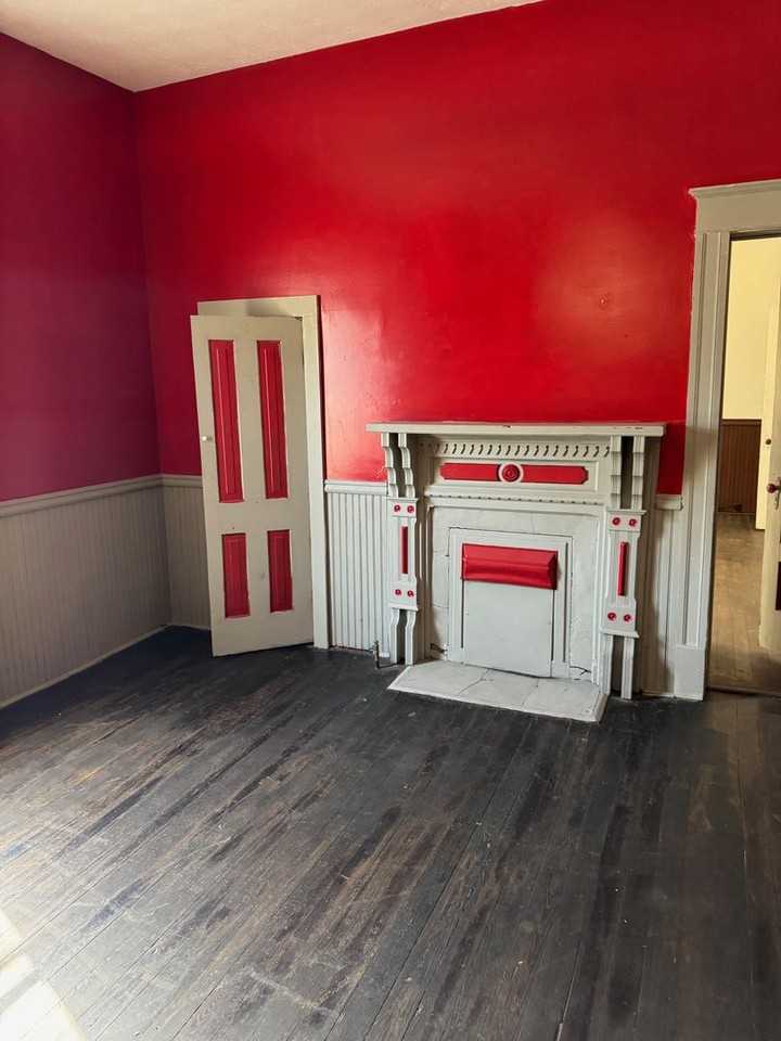 931 S 11th St - Photo 4 of 9