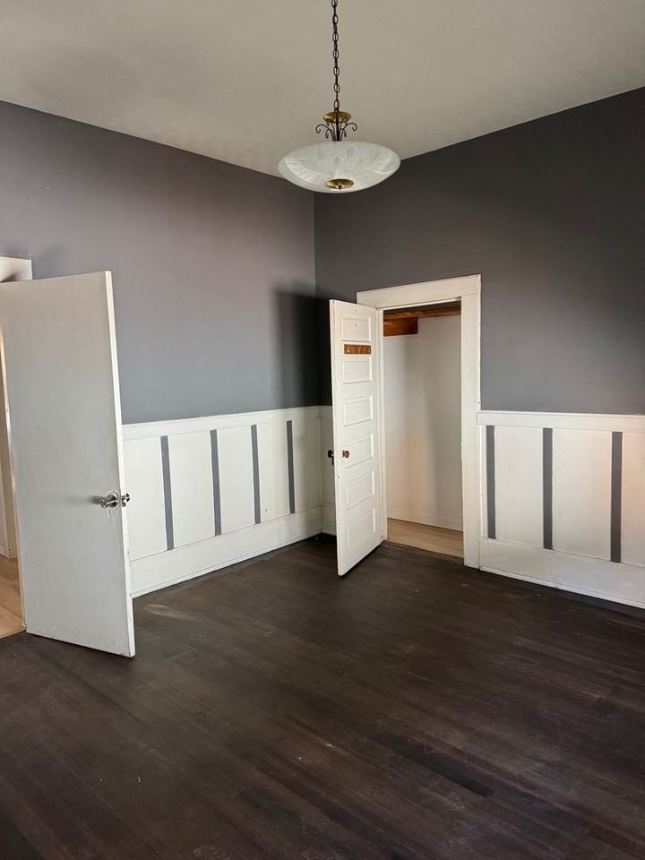 931 S 11th St - Photo 5 of 9