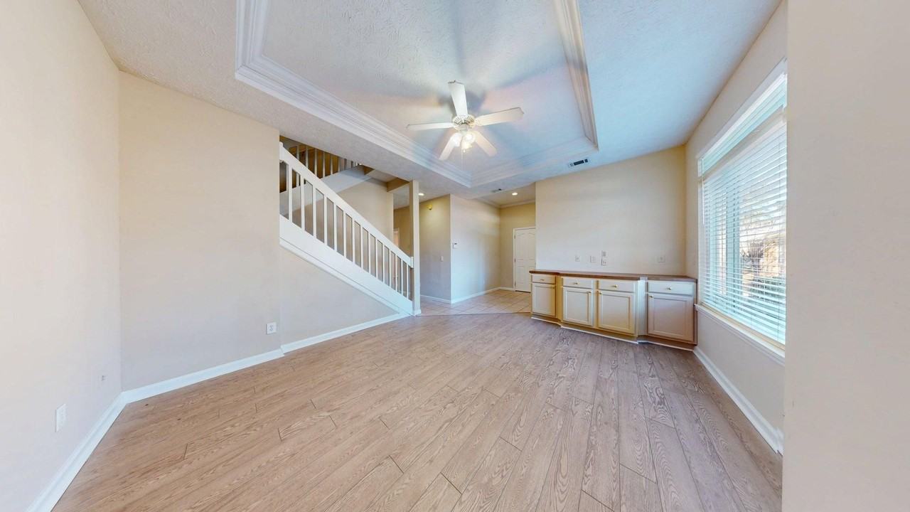 675 Nissa Ct - Photo 2 of 8