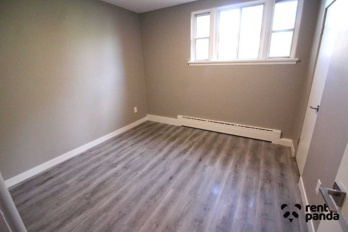 465 Conmee St - Photo 6 of 7