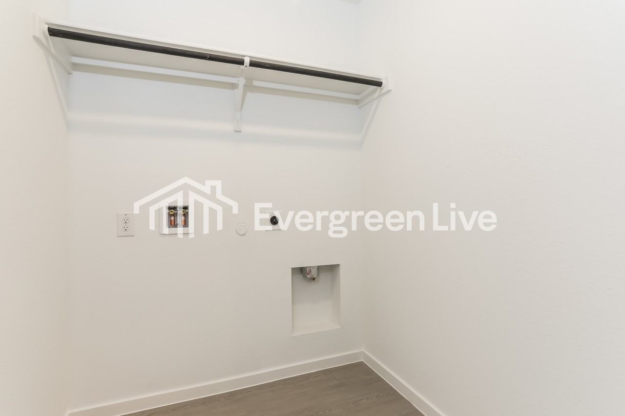 1619 Sparrow Hawk Rd - Photo 7 of 16