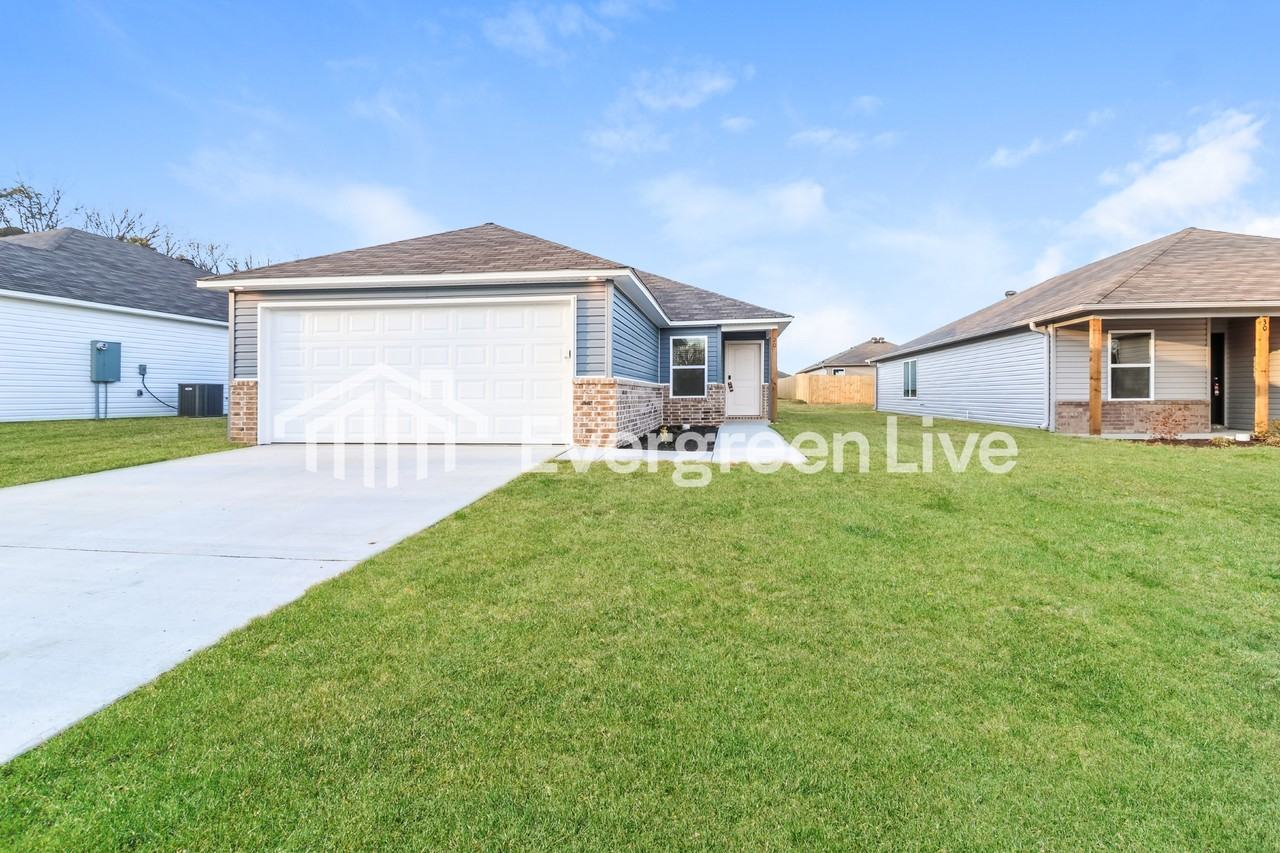 20 Maddison Rachael - Photo 2 of 15