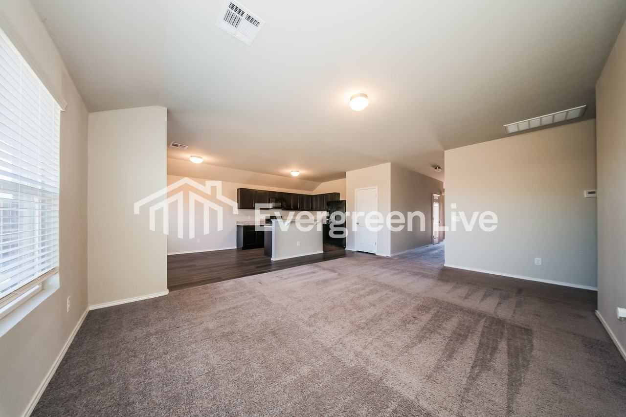 5211 Mac Rd - Photo 2 of 15