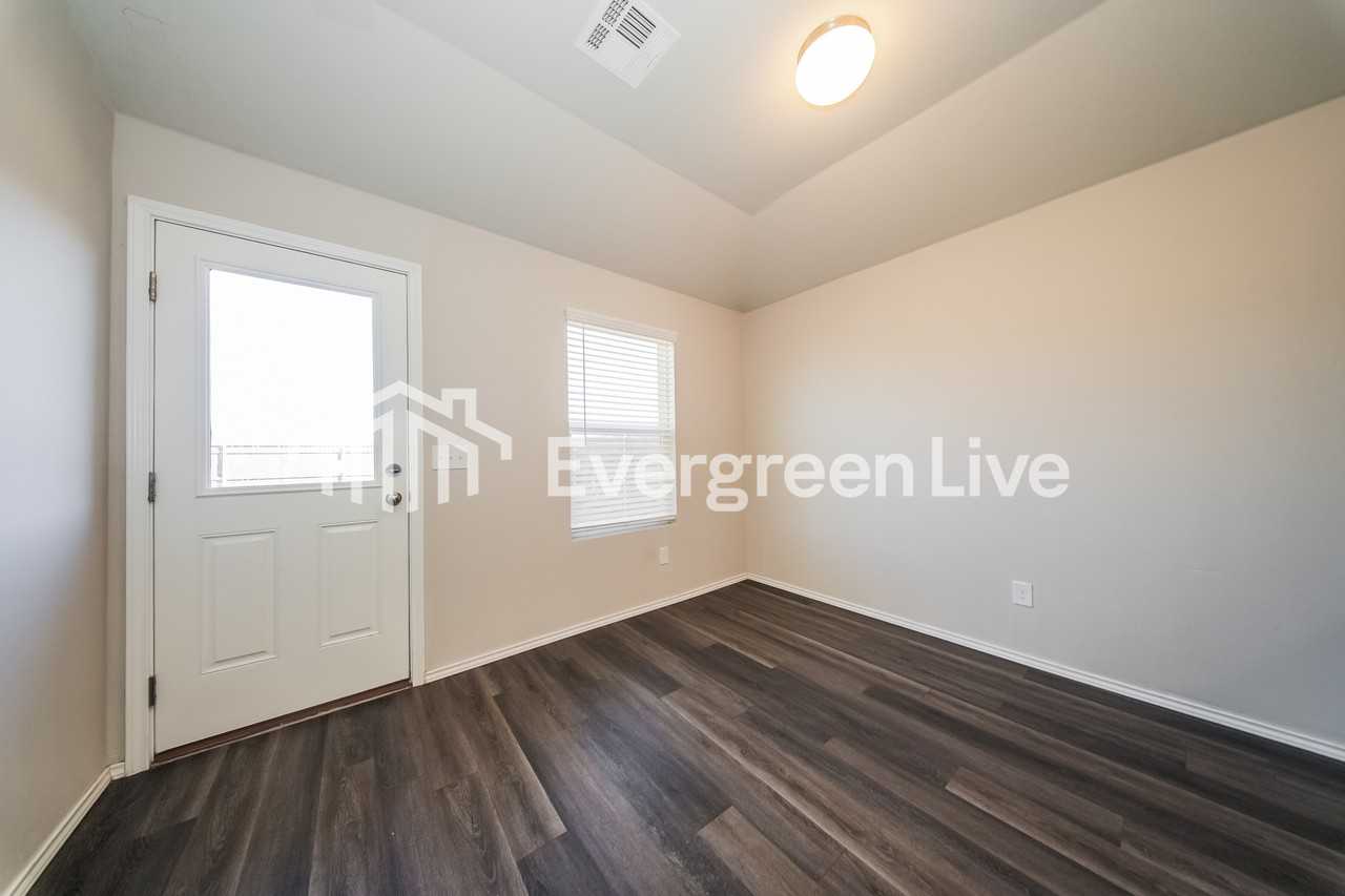 5211 Mac Rd - Photo 4 of 15