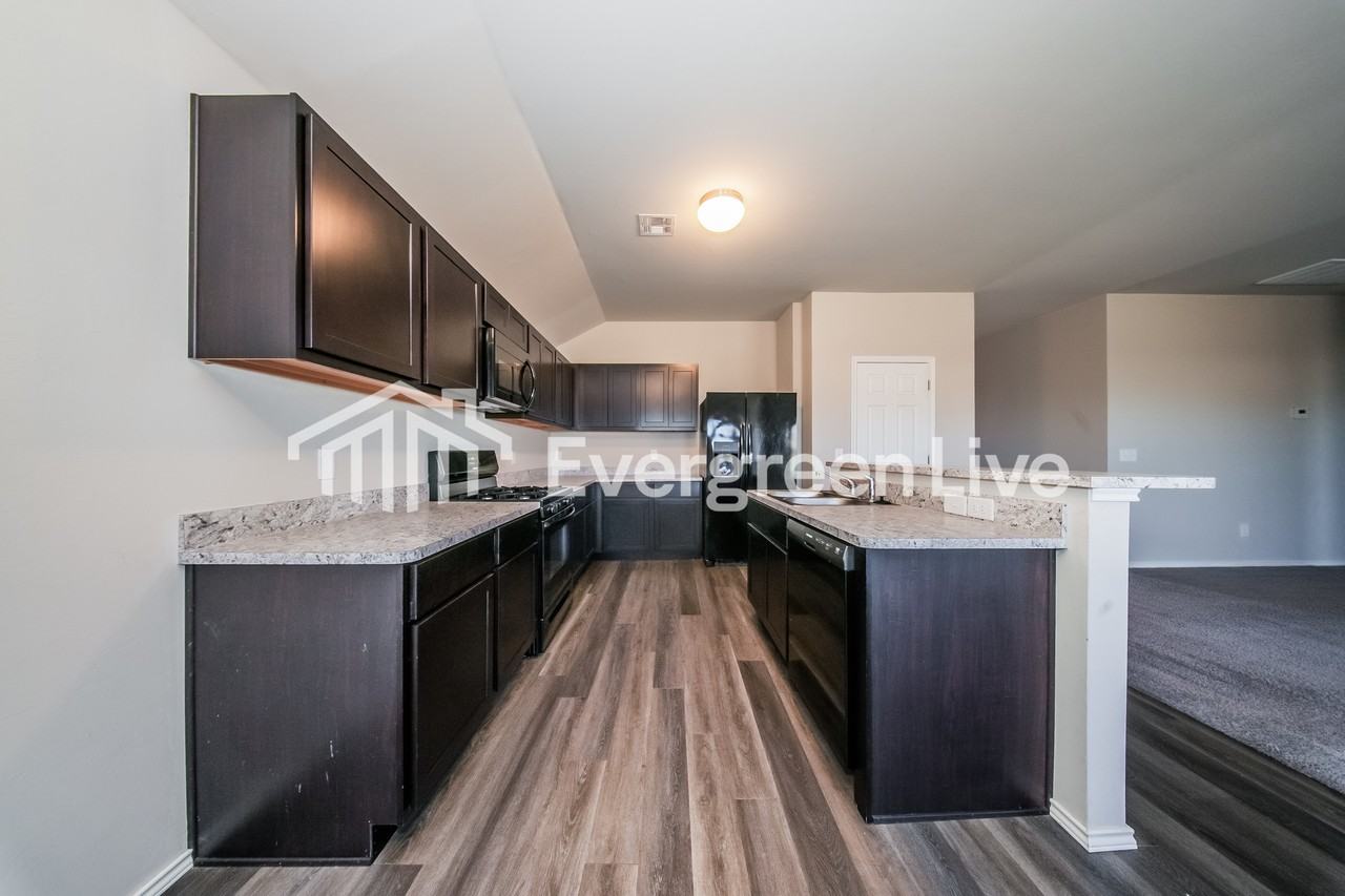 5211 Mac Rd - Photo 6 of 15