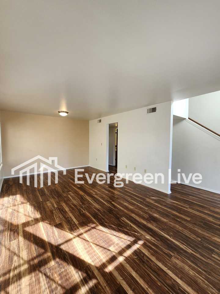 205 Raven Dr - Photo 3 of 21