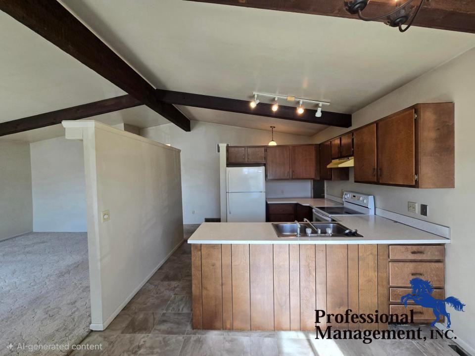 423 Lordwith Dr #7 - Photo 6 of 10