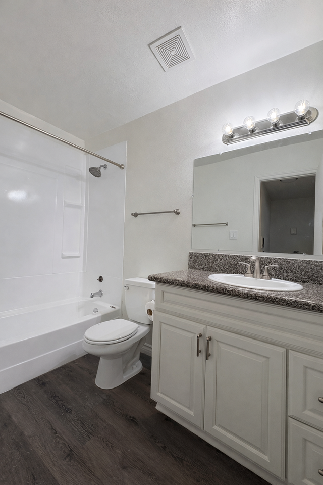 El Centrico Apartments - Photo 4 of 11