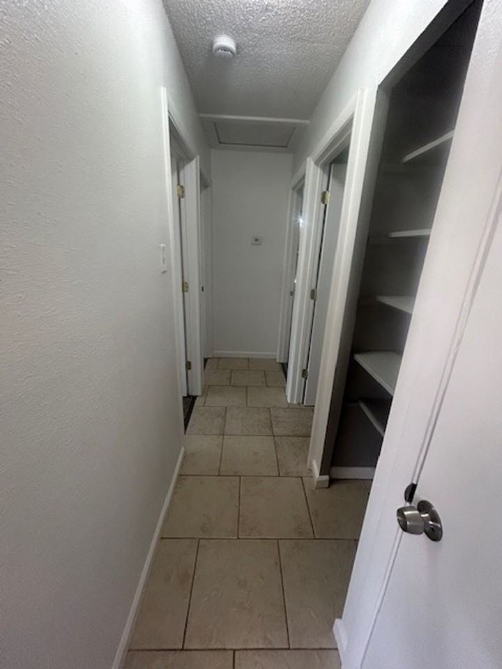 23 Delores Dr - Photo 3 of 10