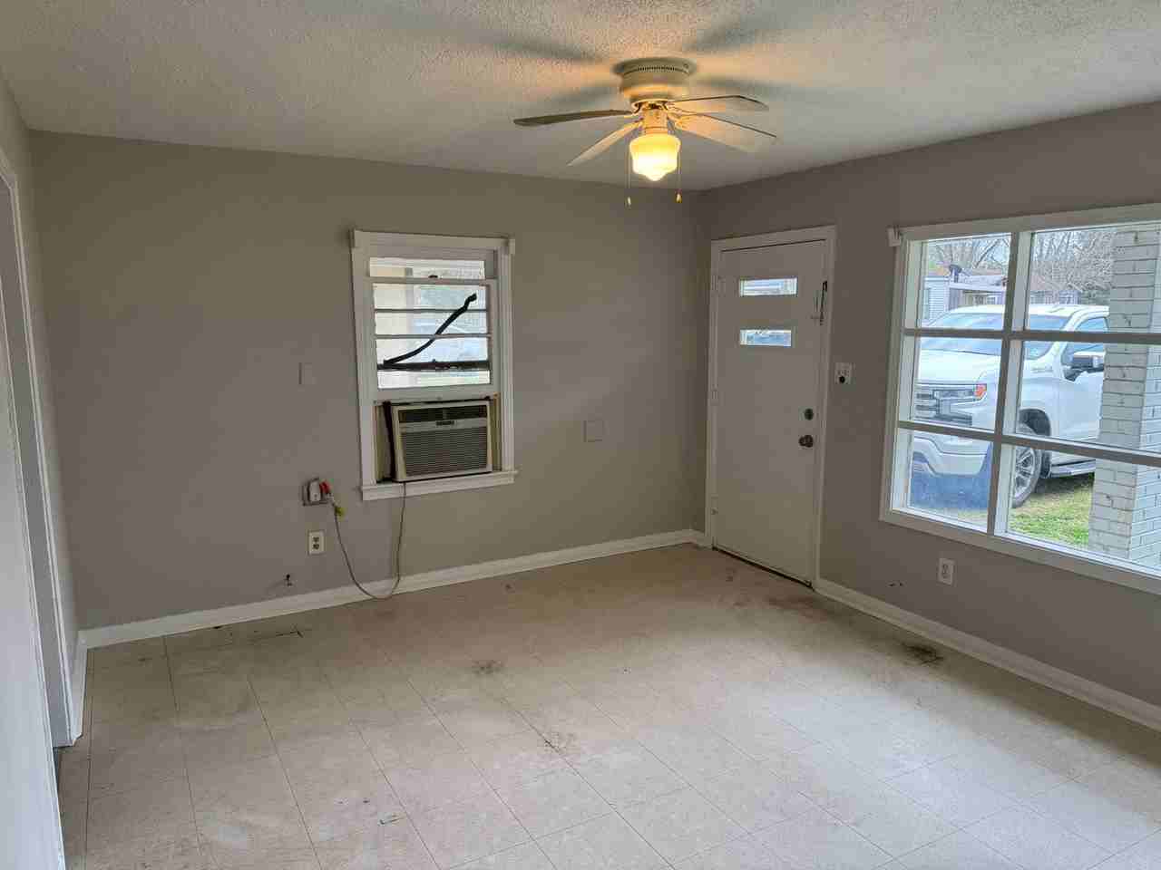 2521 Trichel St - Photo 2 of 10