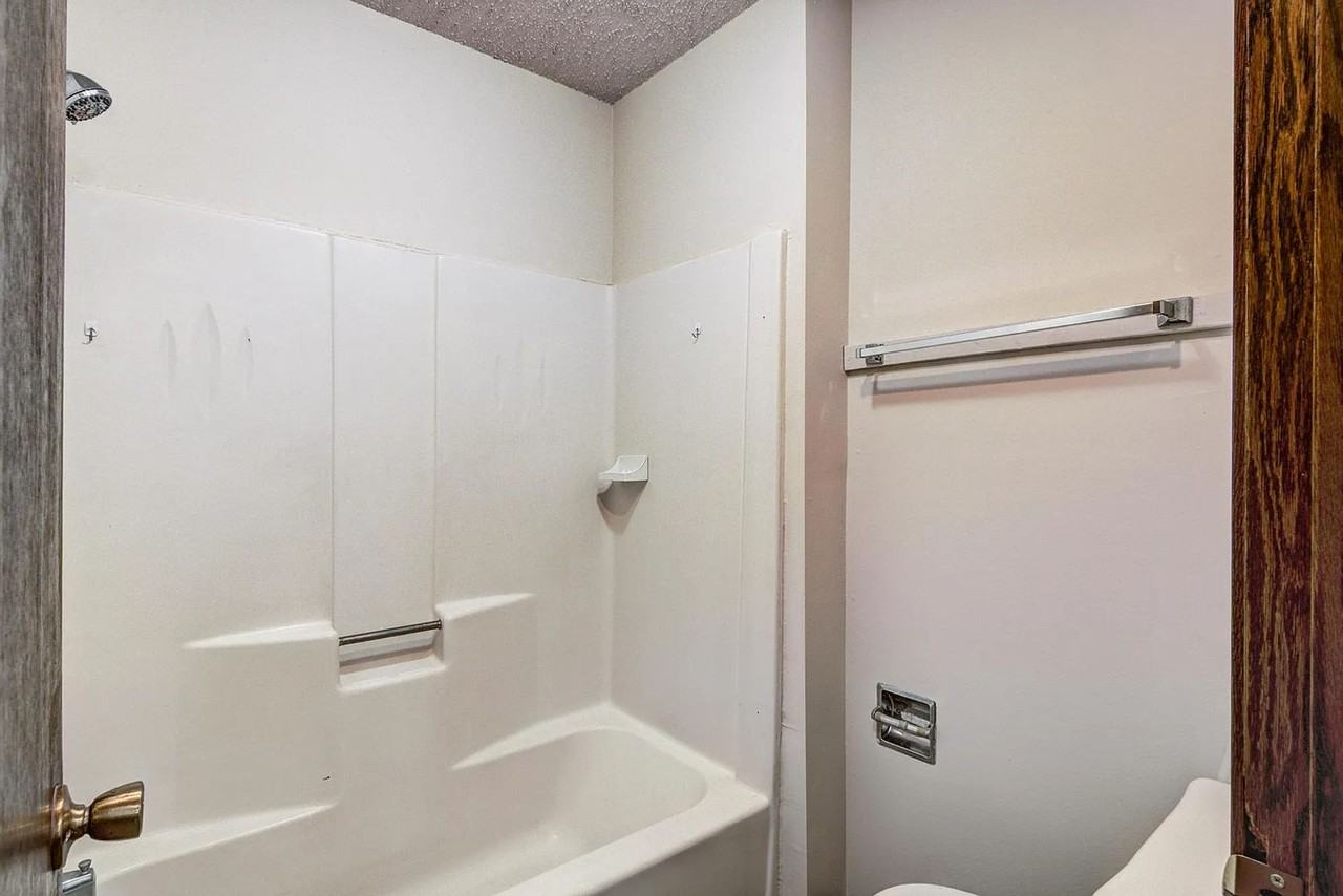 1153 Imperial Circle - Photo 7 of 41