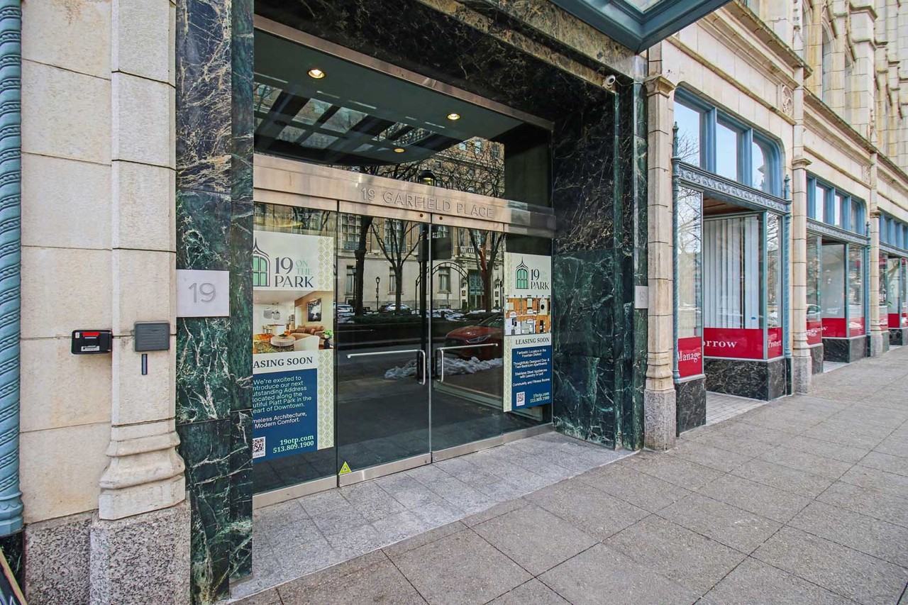 19 on The Park - Photo 7 of 50