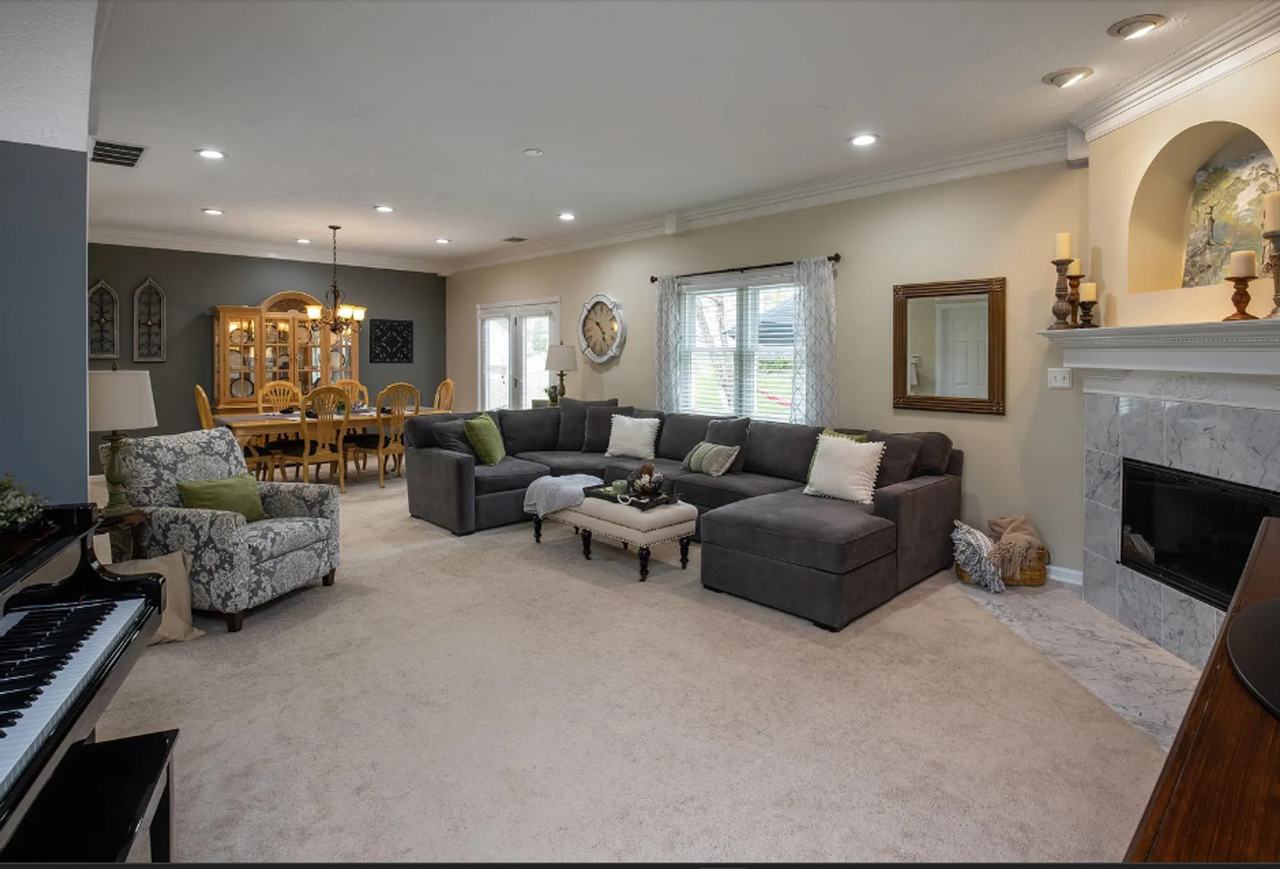 212 Walter St - Photo 5 of 22