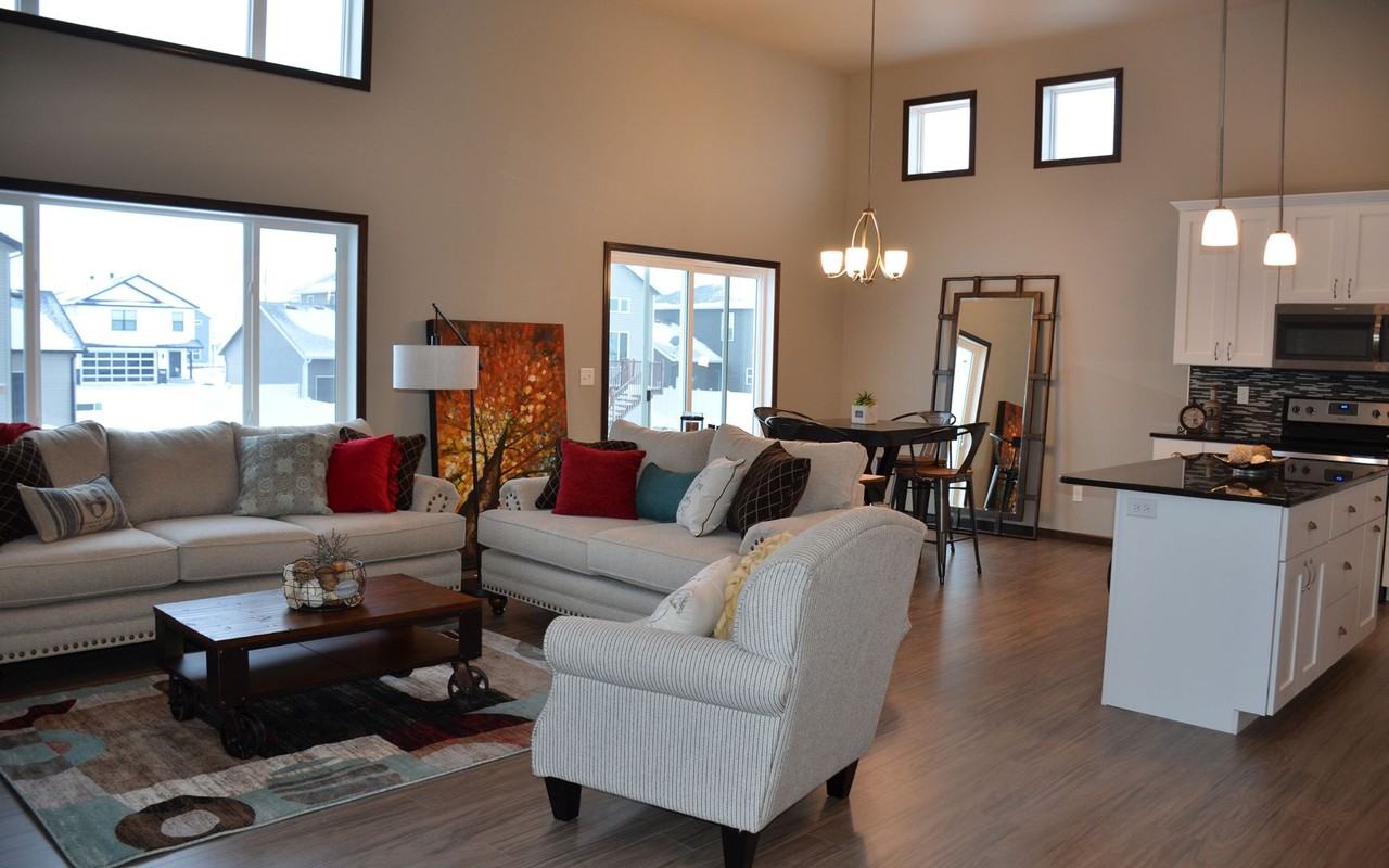 1125 29th Ave W - Photo 4 of 10