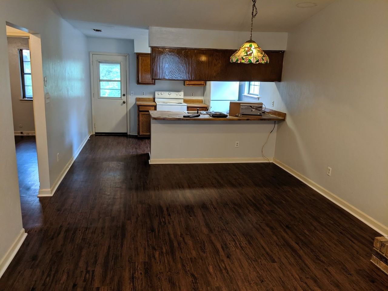 1316 Burgess Dr - Photo 4 of 12