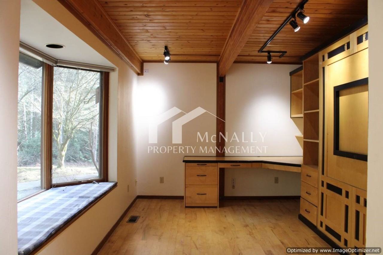 4701 83rd Ave Nw - Photo 6 of 13