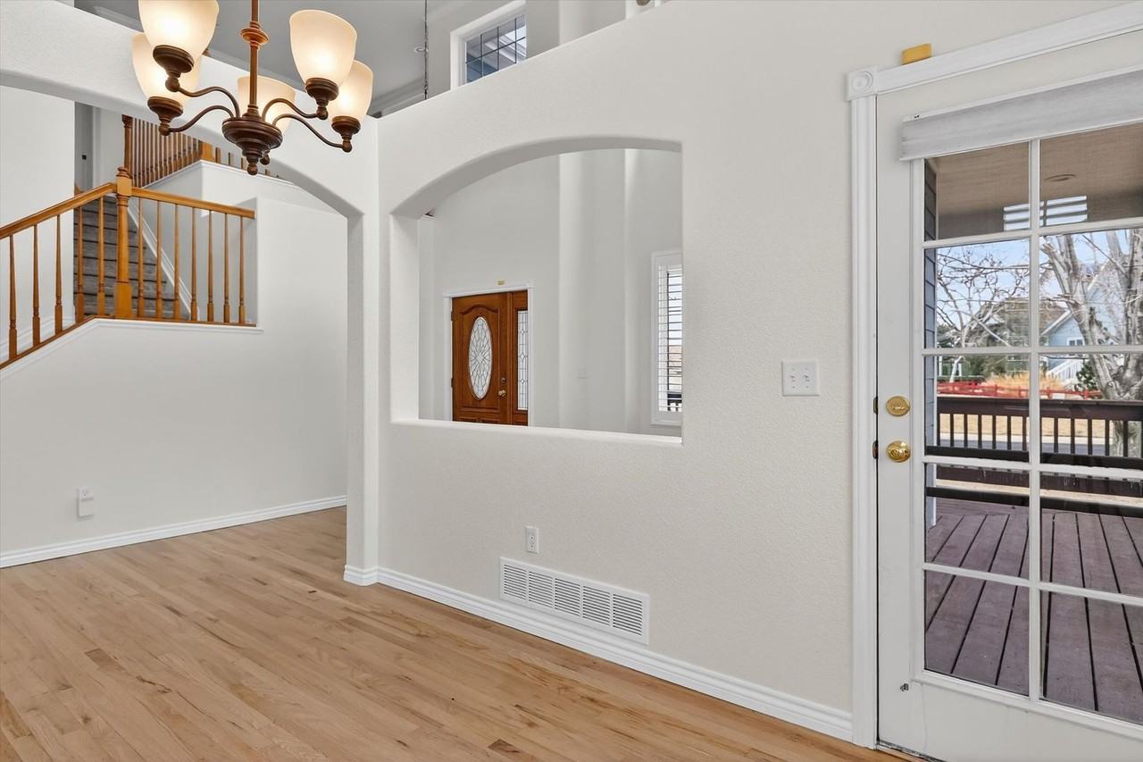 221 Summit Trl - Photo 6 of 50