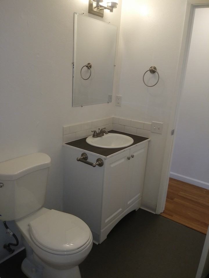 2528 21st Ave #6 - Photo 3 of 14