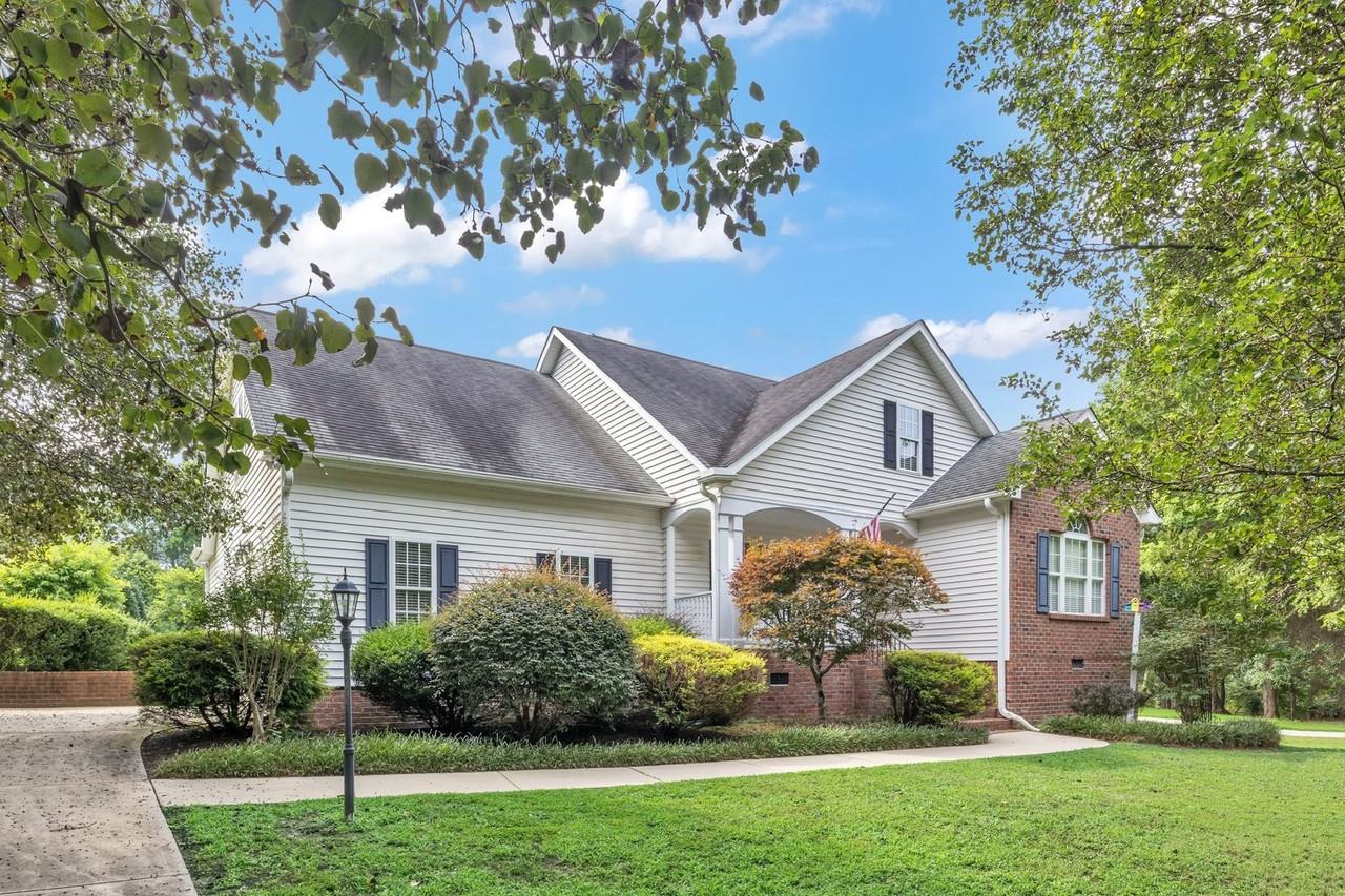 5904 Clearsprings Dr - Photo 7 of 50