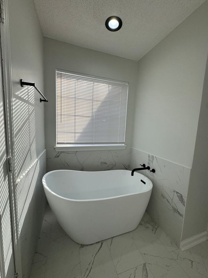 3506 Briaroak Ct - Photo 2 of 20