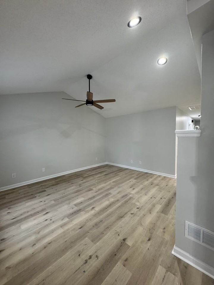 3506 Briaroak Ct - Photo 5 of 20