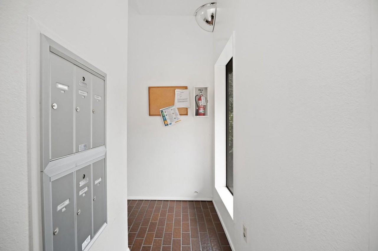 Blanche Clare Apartments - Photo 7 of 29