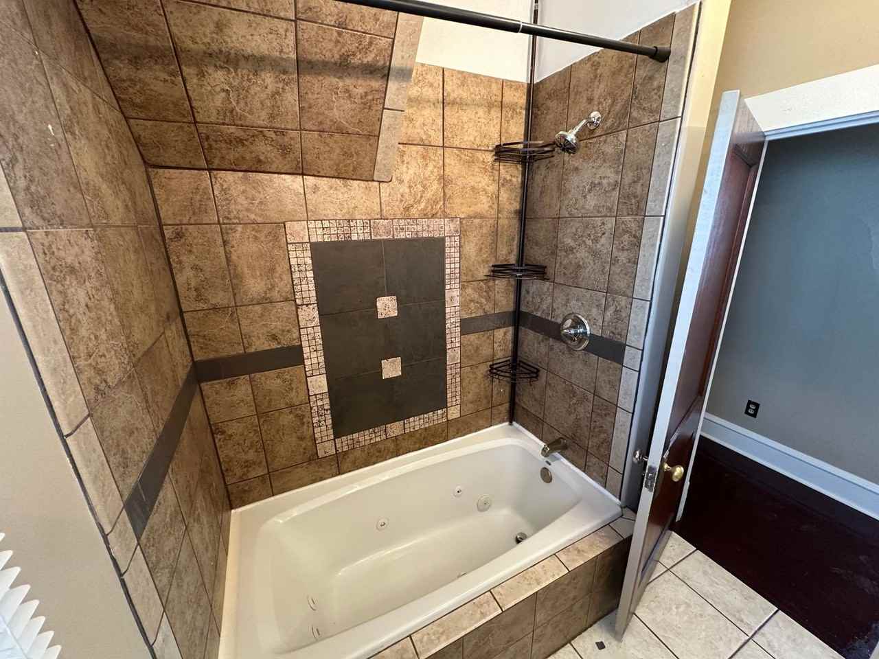 507 1/2 S Clayton St - Photo 5 of 10