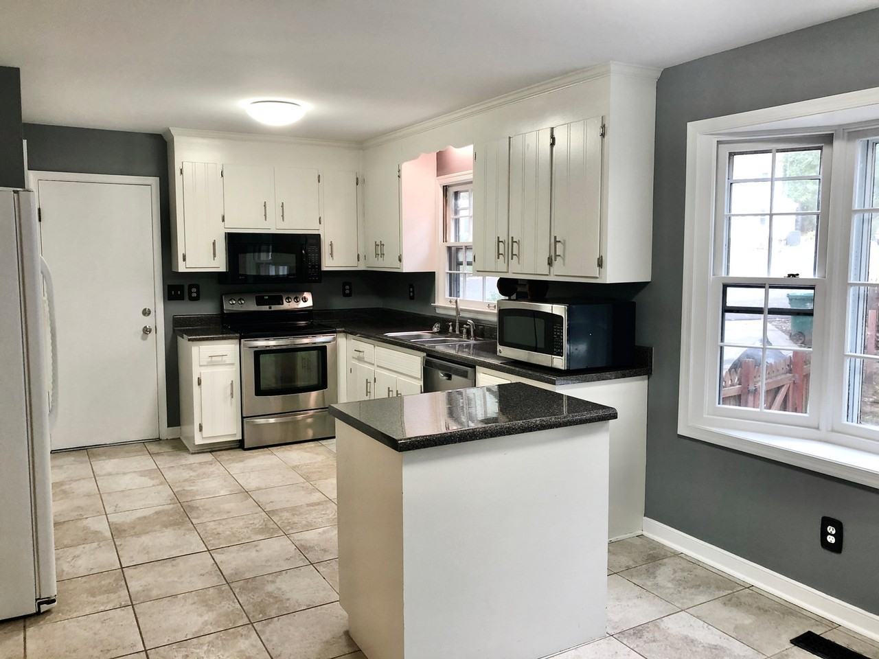 1146 Somerville Grove Ter - Photo 6 of 9