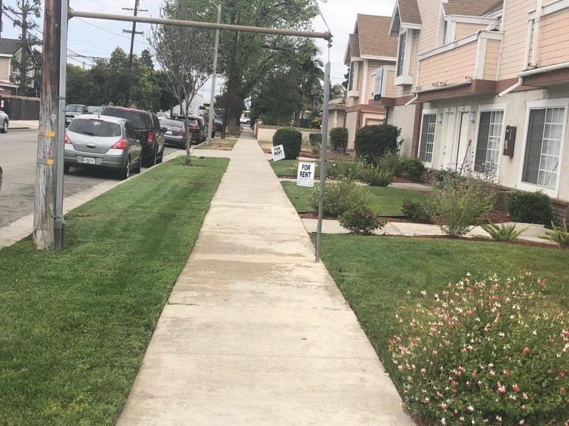 550 Williamson Ave - Photo 2 of 24