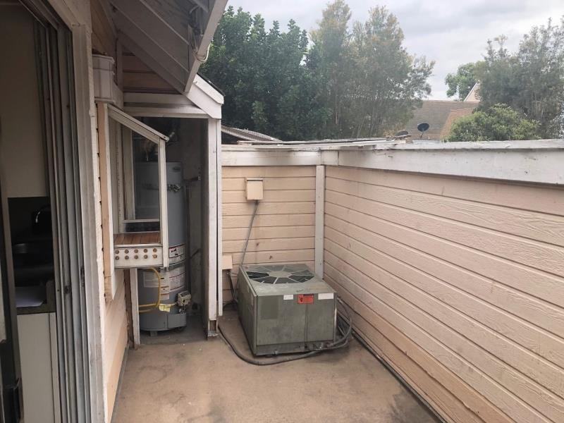 550 Williamson Ave - Photo 7 of 24