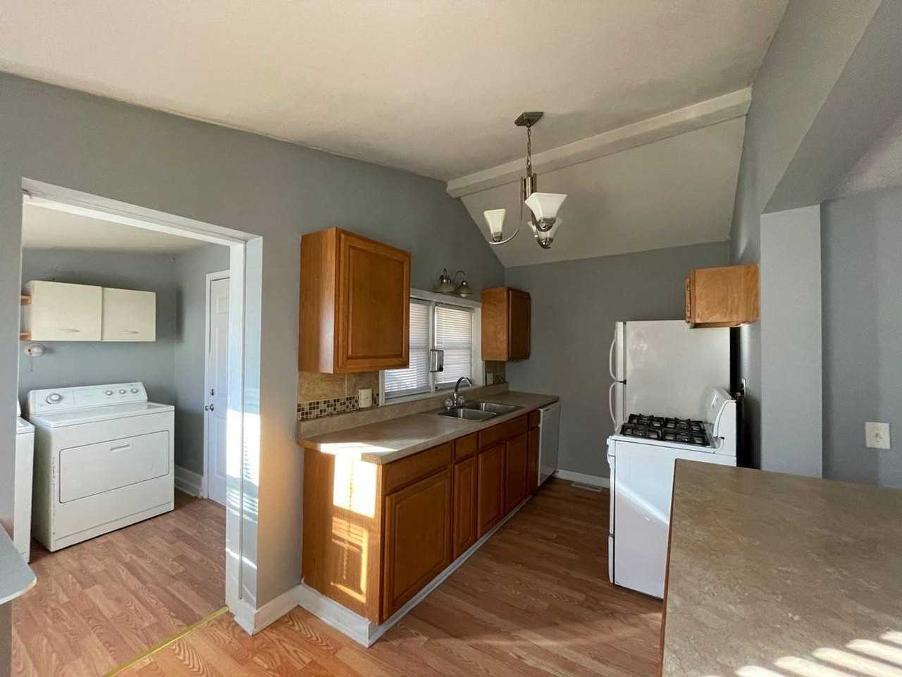 1016 S Woodbury St - Photo 6 of 12