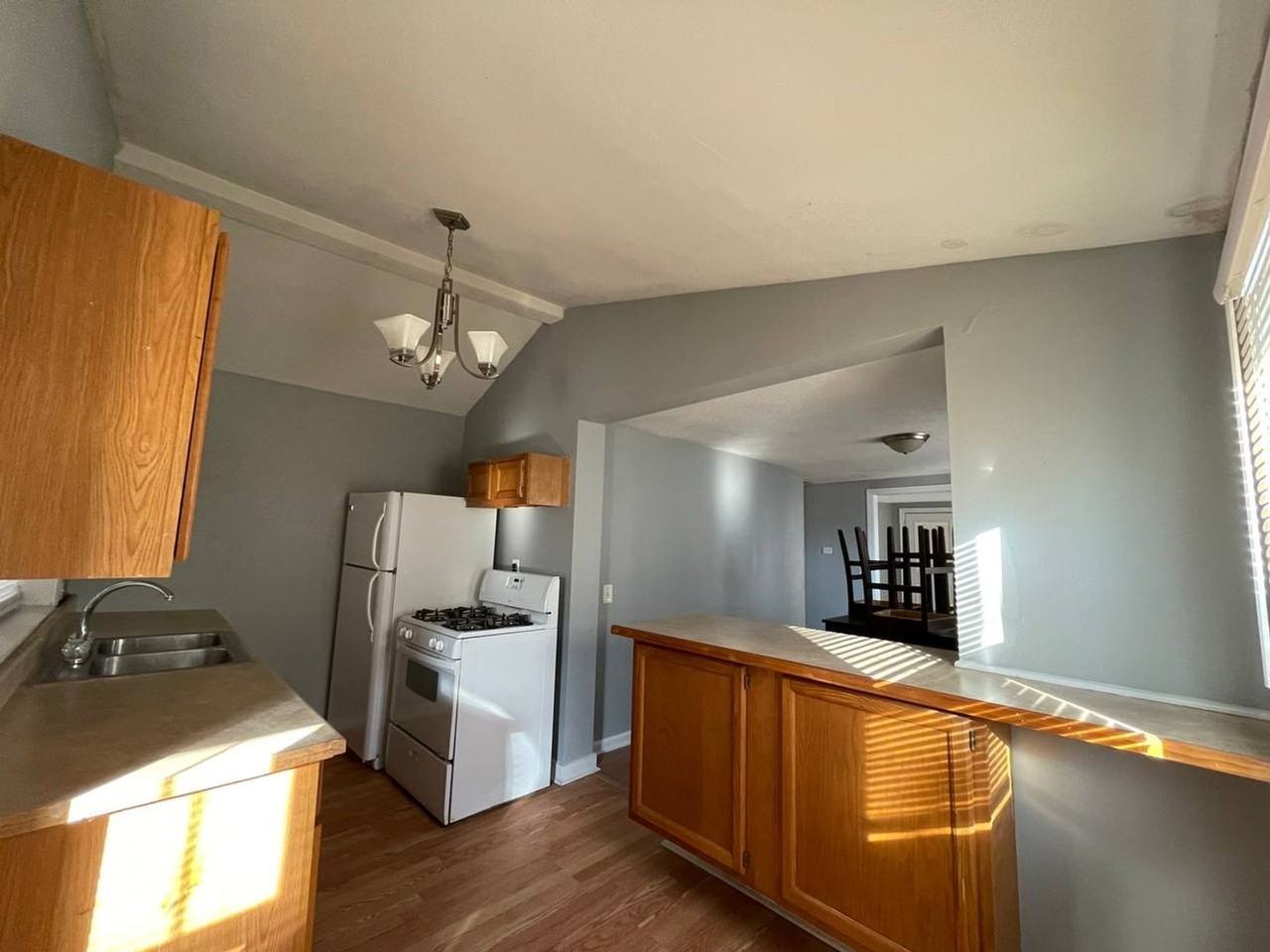 1016 S Woodbury St - Photo 7 of 12