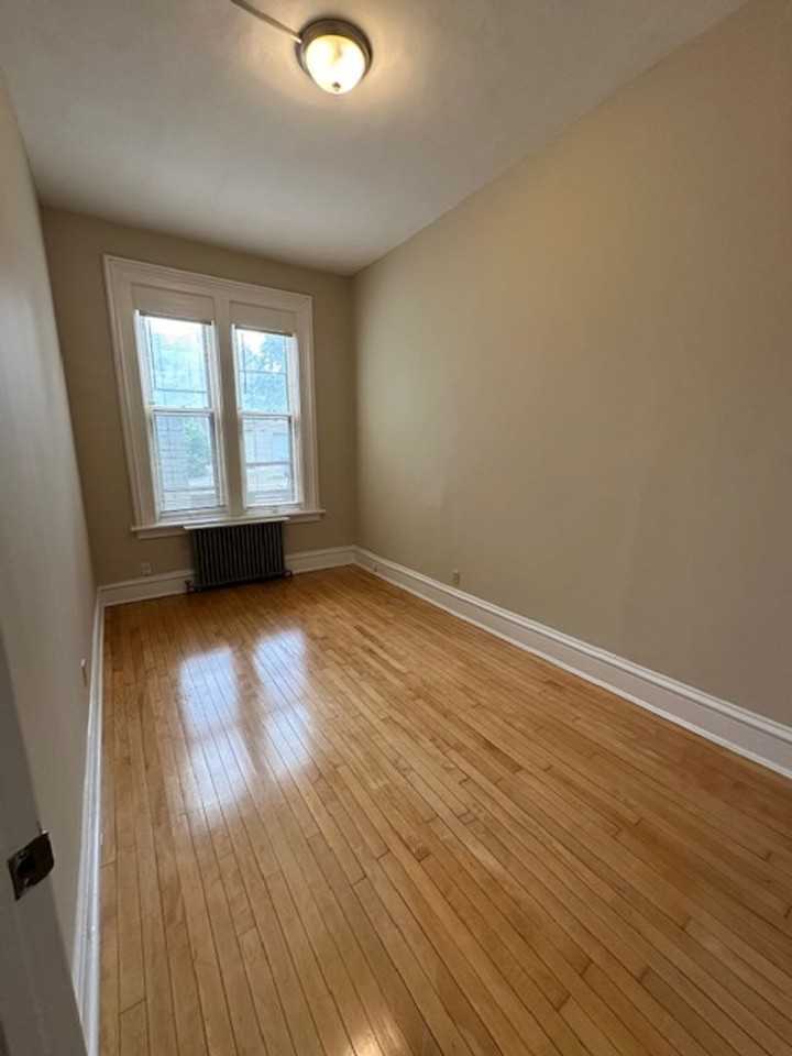 2943 N Bartlett Ave - Photo 6 of 34