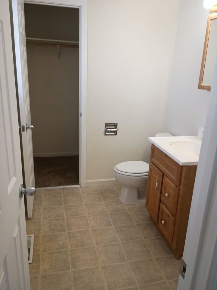3225 Lucerne Way - Photo 3 of 17