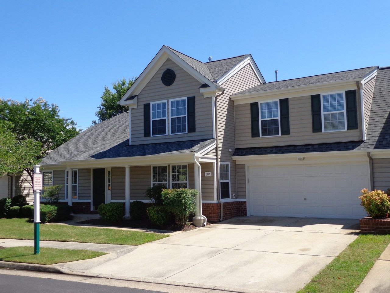805 Windom Blvd - Photo 2 of 25