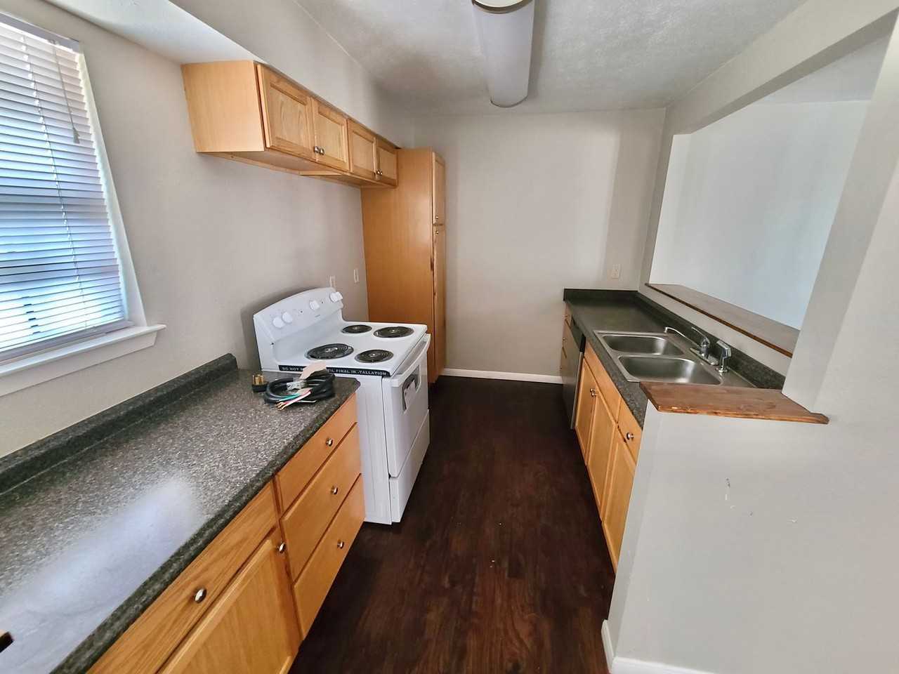 1713 Utah Ave - Photo 5 of 10