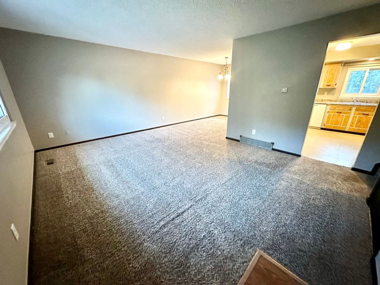 1907 Leicester Way - Photo 3 of 22