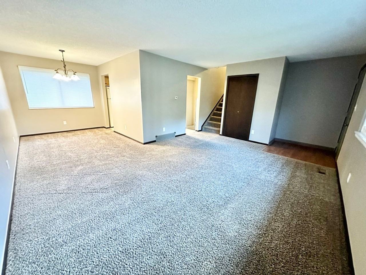 1907 Leicester Way - Photo 4 of 22