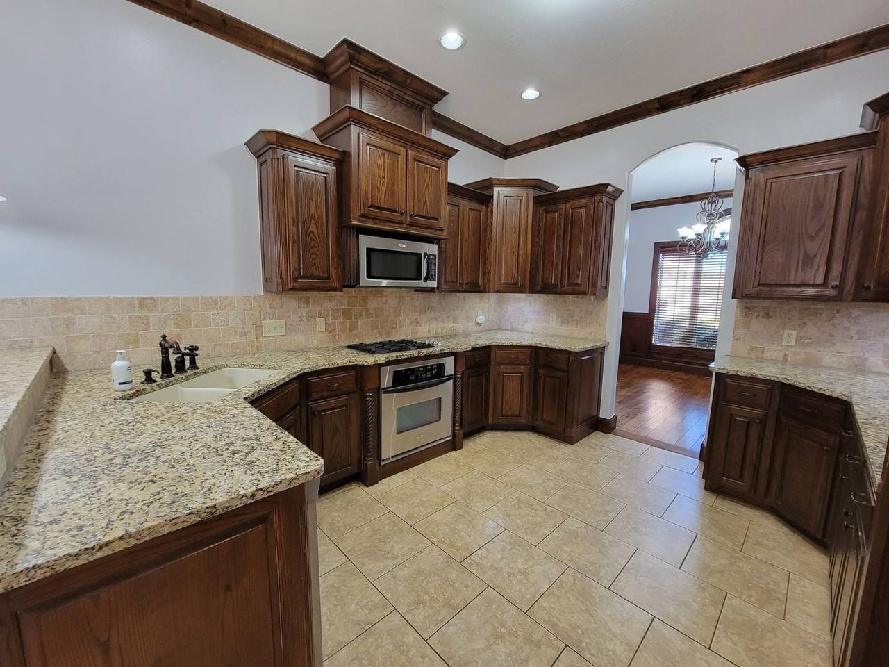 8741 Belcaro Dr - Photo 5 of 28