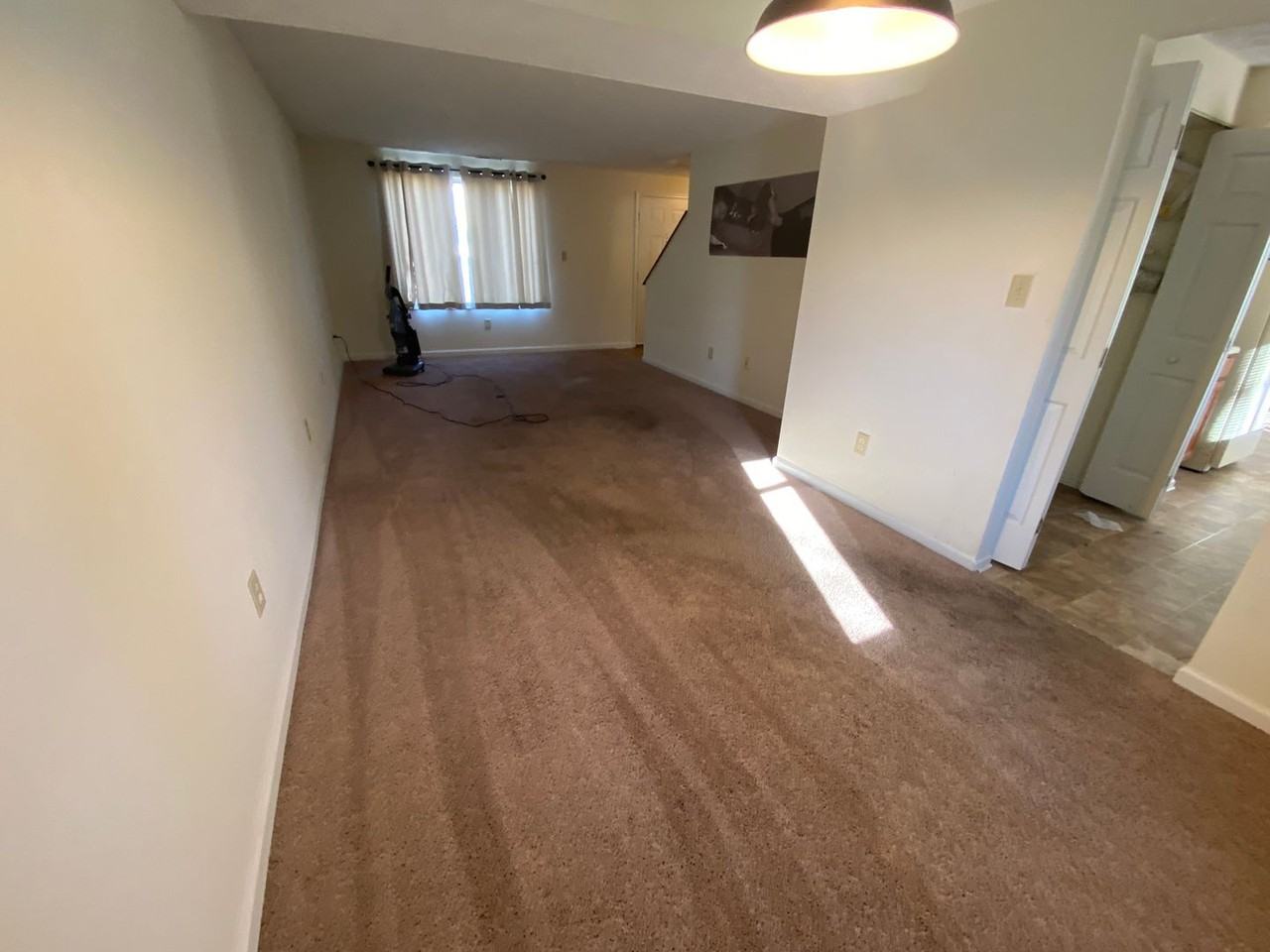 213 Anne Dr - Photo 3 of 10