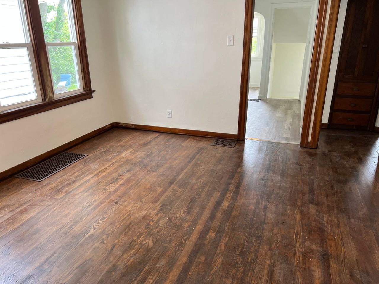 50 E Hillcrest Ave - Photo 5 of 11